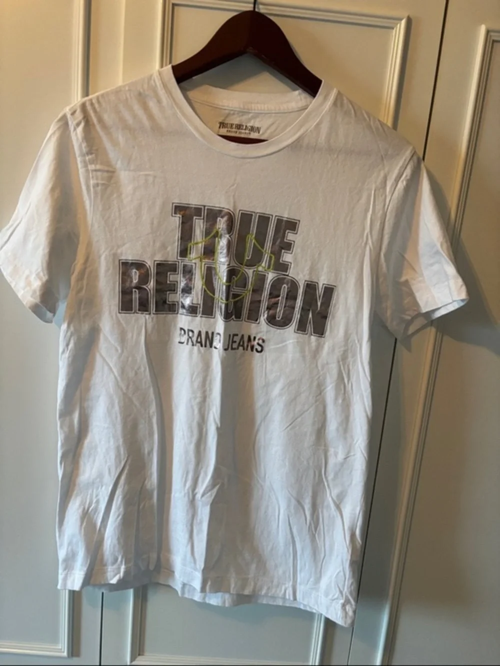 True Religion White metallic Short-Sleeve Logo Tee with Yellow Accent size small